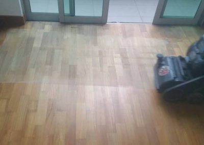 Sanding & varnishing for Teak Parquet