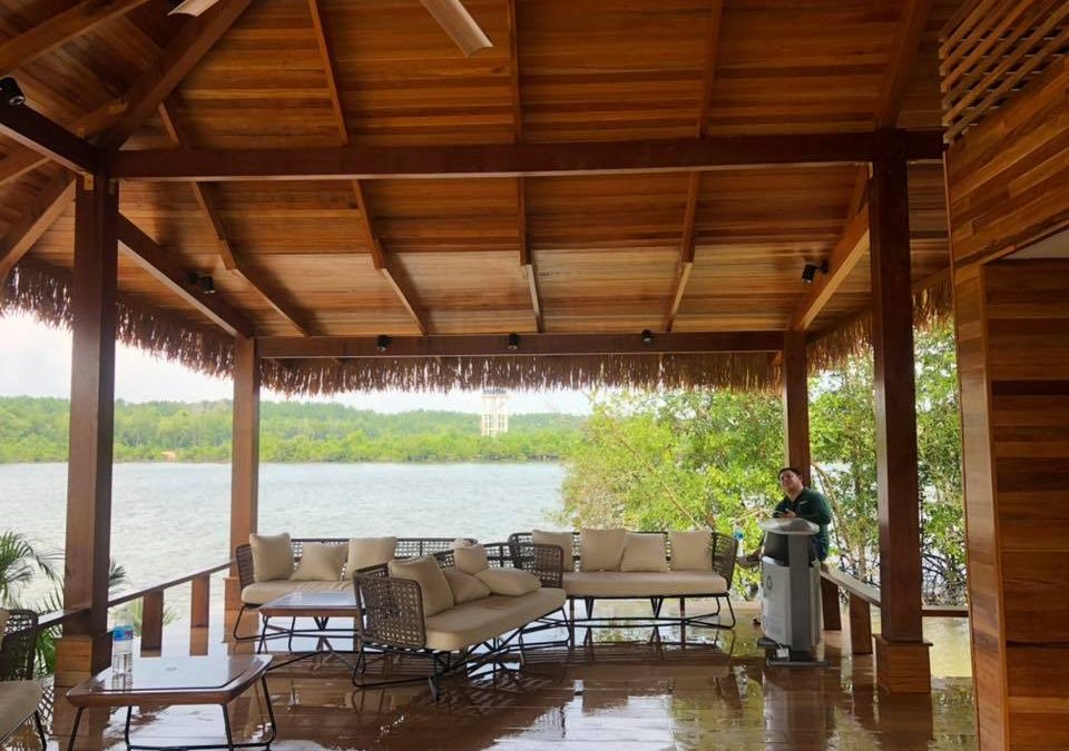 Forest City Golf Course – Balau Timber House